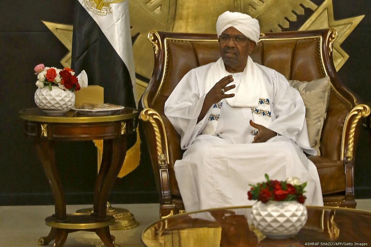 Pihak Berwenang Sudan Tahan Anggota Partai Presiden Terguling Omar Al-Bashir